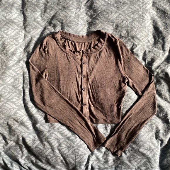 Cropped tops and t-shirt - Picture 3 of 4